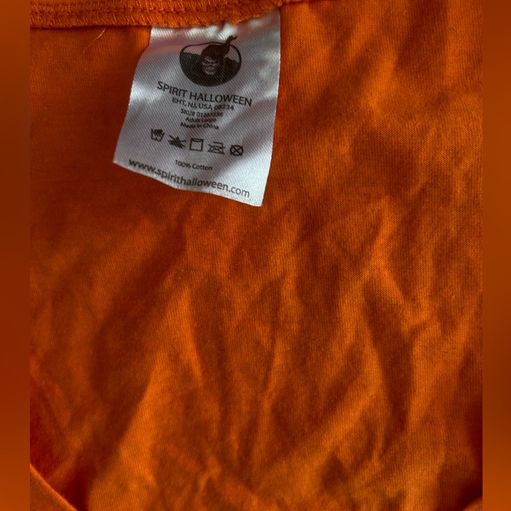 NEW SPIRIT HALLOWEEN Women’s Pumpkin V Neck T-Shirt - Picture 6 of 6